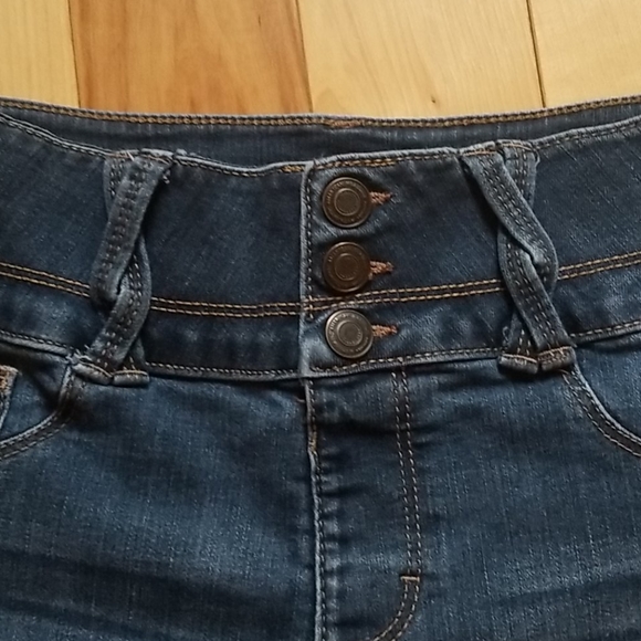 SO Denim jean shorts lot, sz 16 & L, EUC - Picture 5 of 11